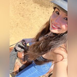 Meet your Posher, Alina